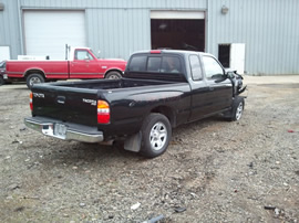 2001 TOYOTA TACOMA SR5, XTRA CAB, 2.4 L ENGINE, AUTOMATIC TRANS, 2WD, COLOR BLACK STK # T11311